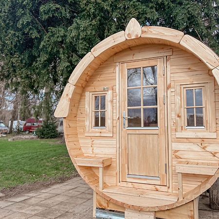 Wohnen im CampingCube direkt am Rhein Köln Exterior foto